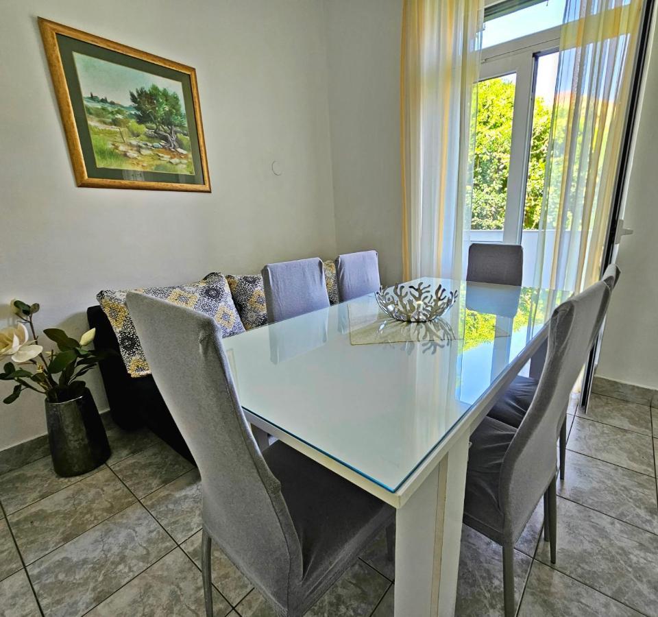 Apartment Nina Marie Split Exteriör bild