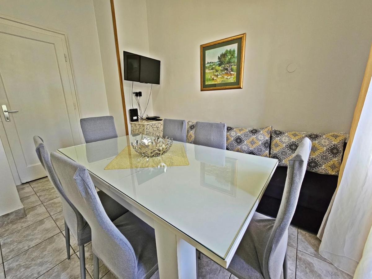 Apartment Nina Marie Split Exteriör bild